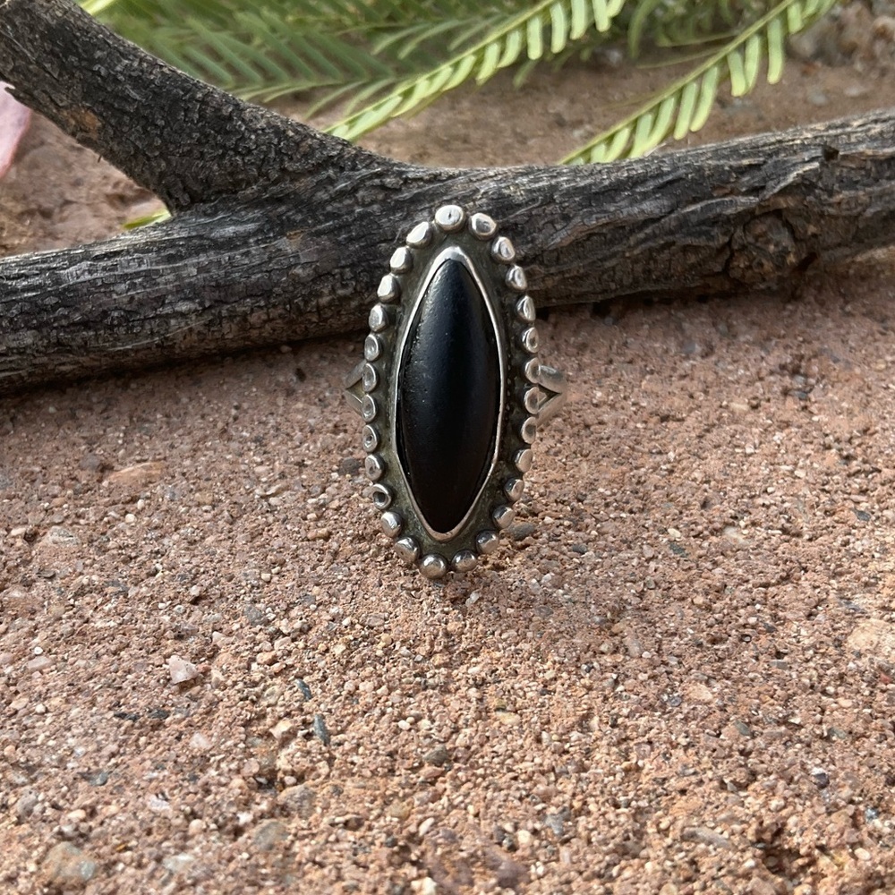 Mexican Black Onyx Silver Ring - Picture 3 of 7